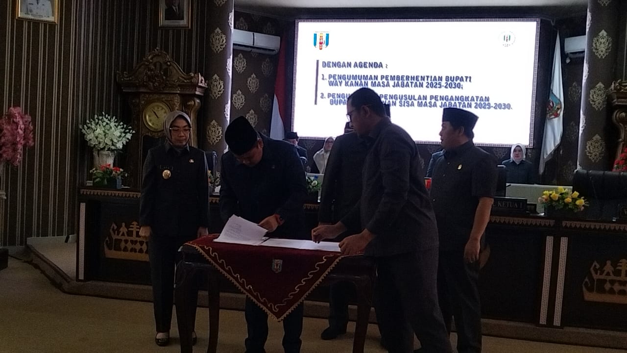 Ketua DPRD Way Kanan Gelar Paripurna Usulkan Pengangkatan Ayu Asalasiyah Menjadi Bupati 2025 -2030 Definitip Gantikan Alm Drs Ali Rahman 