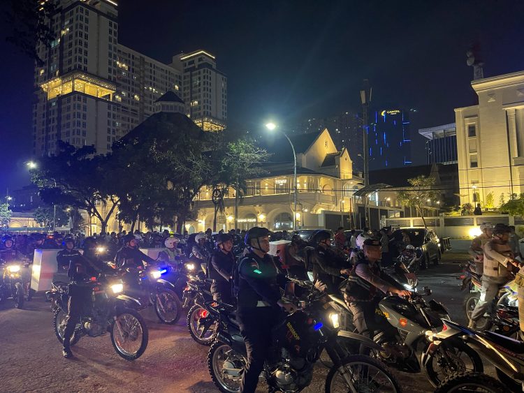 Patroli Skala Besar Bulan Ramadhan,  Brimob Polda Sumut Bersama Aparat Gabungan Jaga Kondusivitas Kota Medan