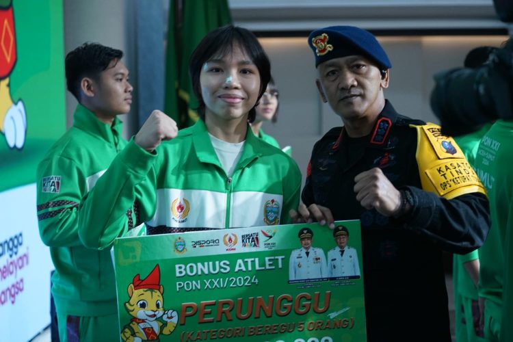 Pemberian Bonus Atlet PON XXI/2024 dan Peparnas XVII/2024, Komandan Satuan Brimob Polda Sumut Apresiasi Atlet Yang Mengharumkan Nama Sumut