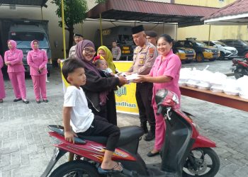 Polres Pematangsiantar Berbagi Takjil kepada Masyarakat