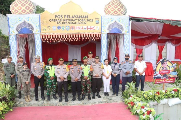 Kapolres Simalungun Pastikan Kesiapsiagaan Pos Pelayanan Pintu Tol Sinaksak pada Operasi Ketupat Toba 2025