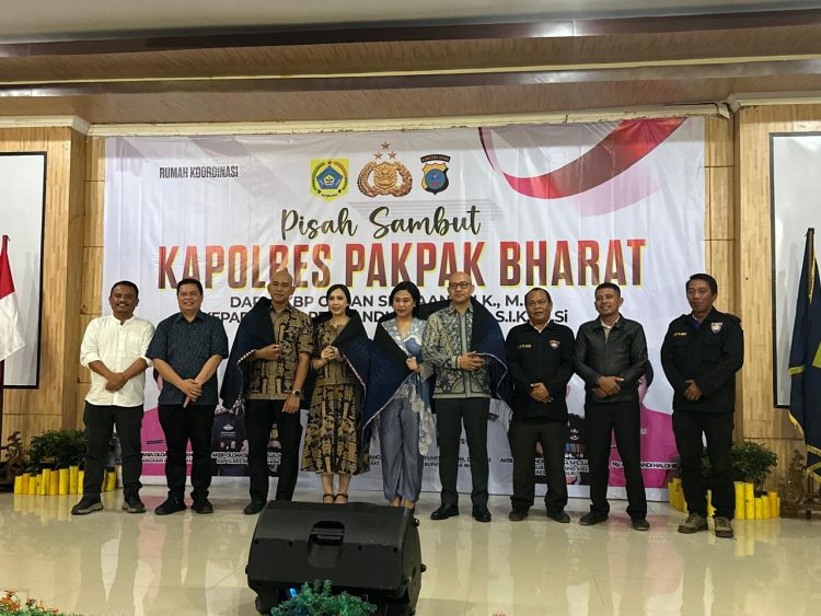 Bupati Pakpak Bharat Hadiri Acara Pisah Sambut Kapolres di Bale Sada Arih