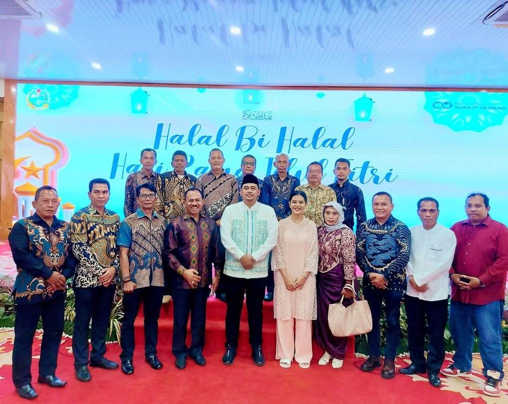 Harmoni Idul Fitri: Anggota DPR RI Maruli Siahaan Jalin Silaturahmi dengan Pemimpin Sumut Harmoni Idul Fitri: Anggota DPR RI Maruli Siahaan Jalin Silaturahmi dengan Pemimpin Sumut