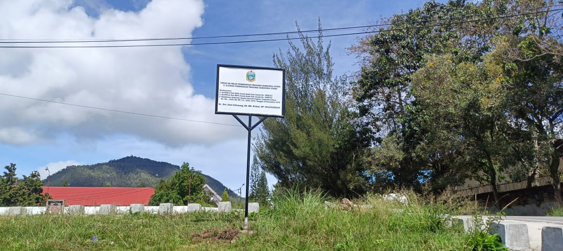Pemasangan Plang Kepemilikan Tanah di Lapangan Mini oleh OTK, Keturunan Napitupulu Keberatan Pemasangan Plang Kepemilikan Tanah di Lapangan Mini oleh OTK, Keturunan Napitupulu Keberatan