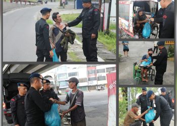 Personil Satuan Brimob Polda Sumut Laksanakan Bakti Sosial Dalam Rangka Jumat Berkah