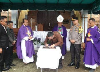 Bupati Pakpak Bharat Resmikan Gereja Katolik Stasi Santo Petrus dan Paulus Resdes Raden