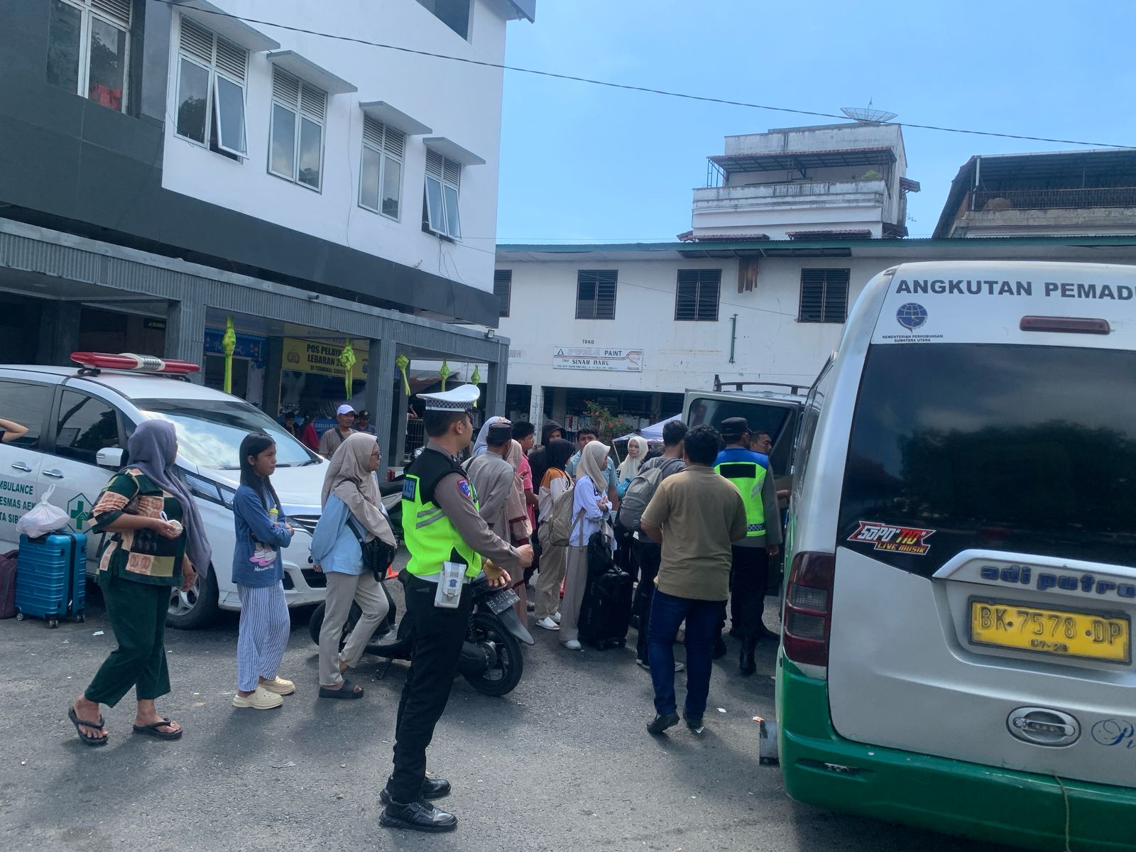 Personil Pos Yan Terminal Sibolga Pastikan Pemudik Nyaman