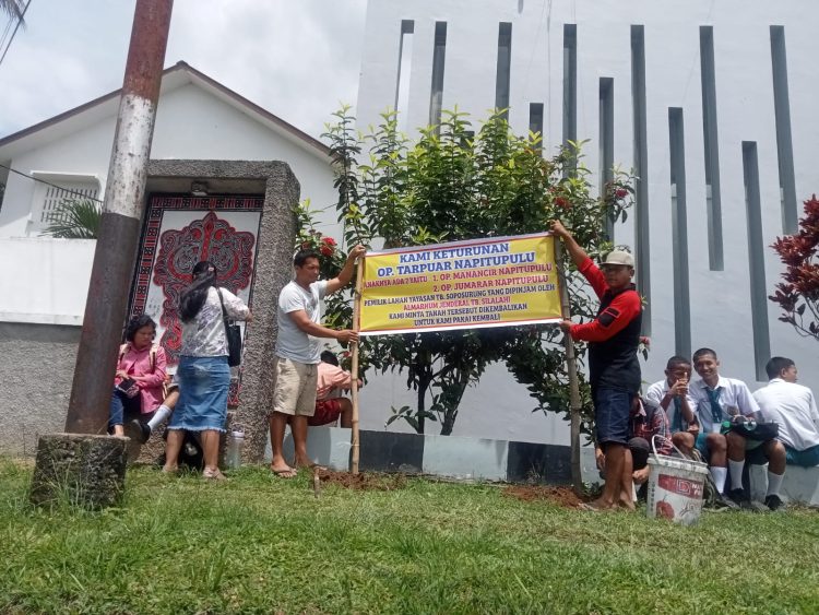 Keturunan Oppung Tarpuar Napitupulu Minta Tanahnya Dikembalikan oleh Yayasan TB Soposurung