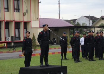 Dansat Brimob Polda Sumut Pimpin Upacara Pemberangkatan Peserta DIKBANGSPES DASBA dan DASTA TA 2025