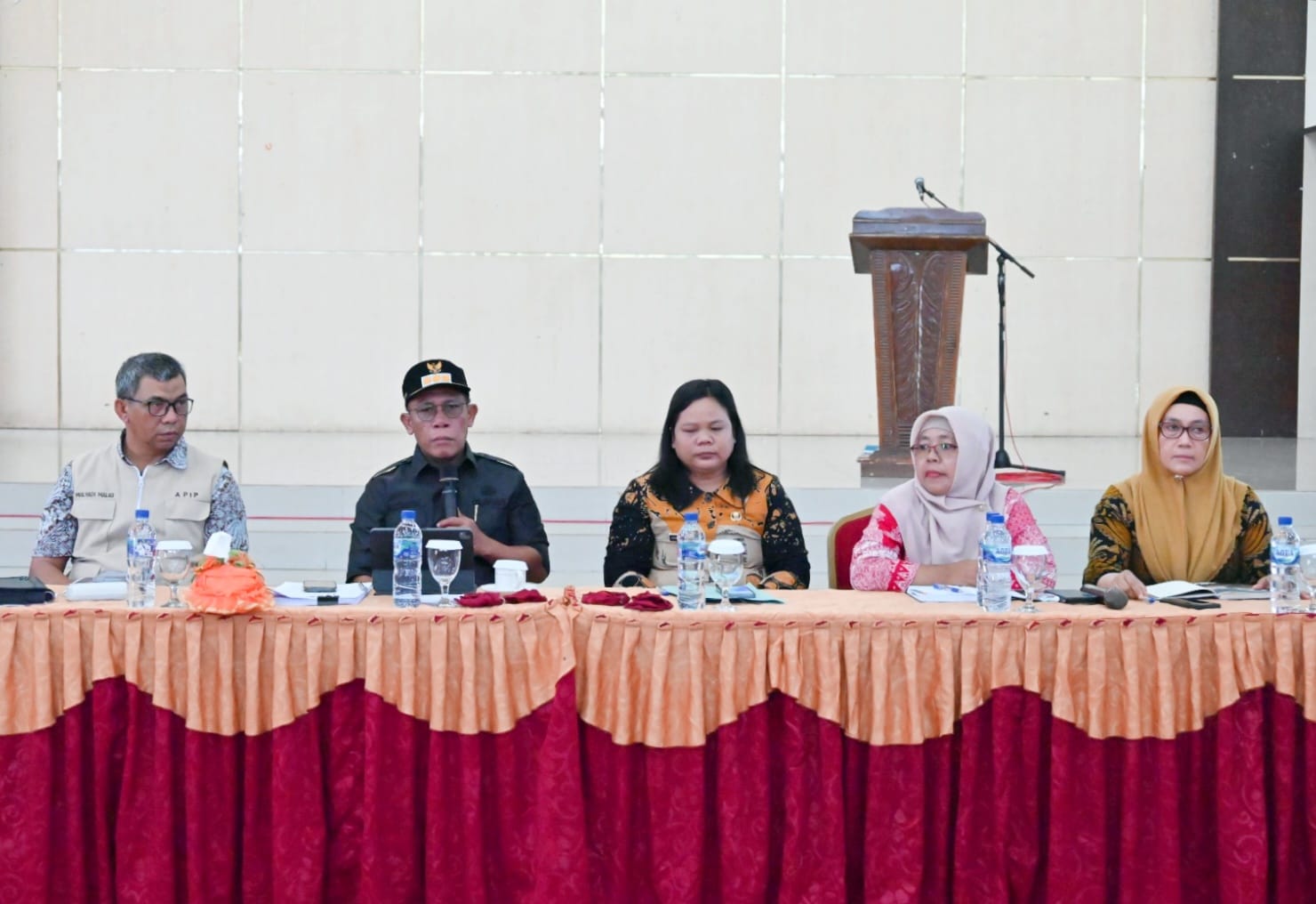 Bupati Tapteng : "Semua Yang Kita Lakukan Muaranya Untuk Kepentingan Masyarakat Tapteng" Bupati Tapteng : "Semua Yang Kita Lakukan Muaranya Untuk Kepentingan Masyarakat Tapteng"