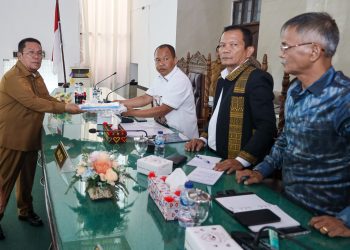  Wali Kota Pematangsiantar Wesly Silalahi Serahkan LKPj Wali Kota TA 2024 ke DPRD
