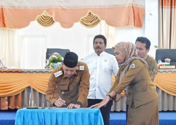 Pemkab Tapanuli Tengah dan DPRD Kabupaten Tapanuli Tengah Sepakati Nota Kesepakatan Ranwal RPJMD 2025-2029