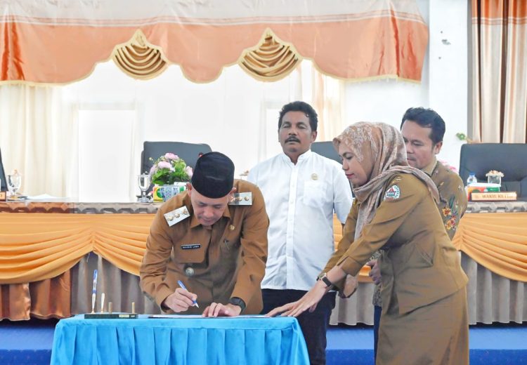 Pemkab Tapanuli Tengah dan DPRD Kabupaten Tapanuli Tengah Sepakati Nota Kesepakatan Ranwal RPJMD 2025-2029