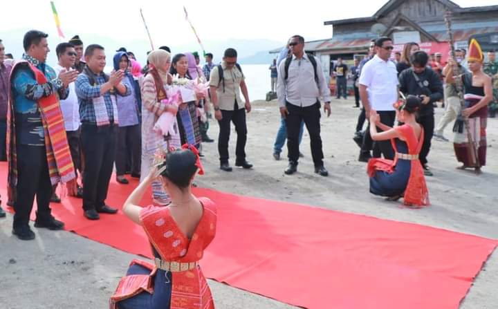 Tor Tor Toba sambut kunjungan KASAD TNI beserta rombongan di Samosir (photo istimewa)