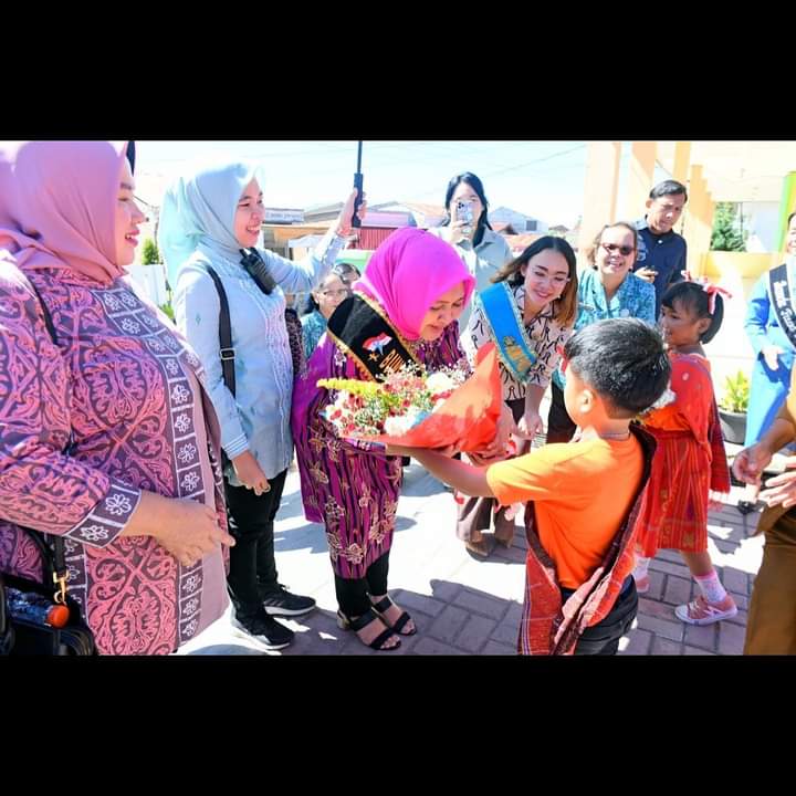 Kunjungan Bunda PAUD Sumatera Utara ke Humbahas Disambut Tortor (photo istimewa)