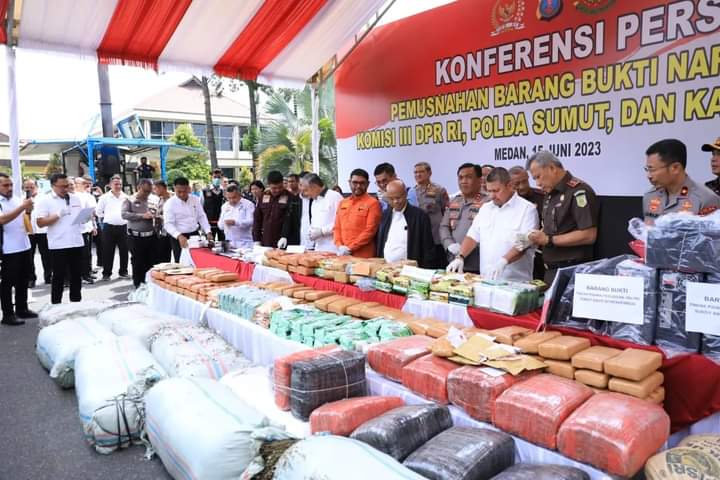 Pemusnahan berbagai jenis narkotika hasil pengungkapan Polda Sumut (photo istimewa)