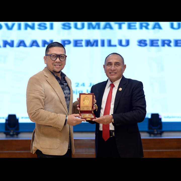 Ketua Komisi II DPR RI dengan Gubernur Sumut Edy Rahmayadi (Ist)
