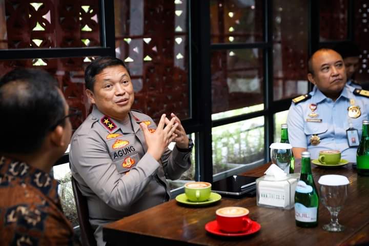 Kapolda Sumut pada pertemuan ringan dengan para pemangku kebijakan (Ist)