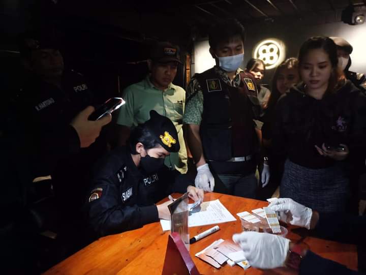 Pemeriksaan terhadap pengunjung dan karyawan THM
