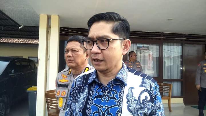 Komisioner Kompolnas Yusuf Warsyim,(*)
