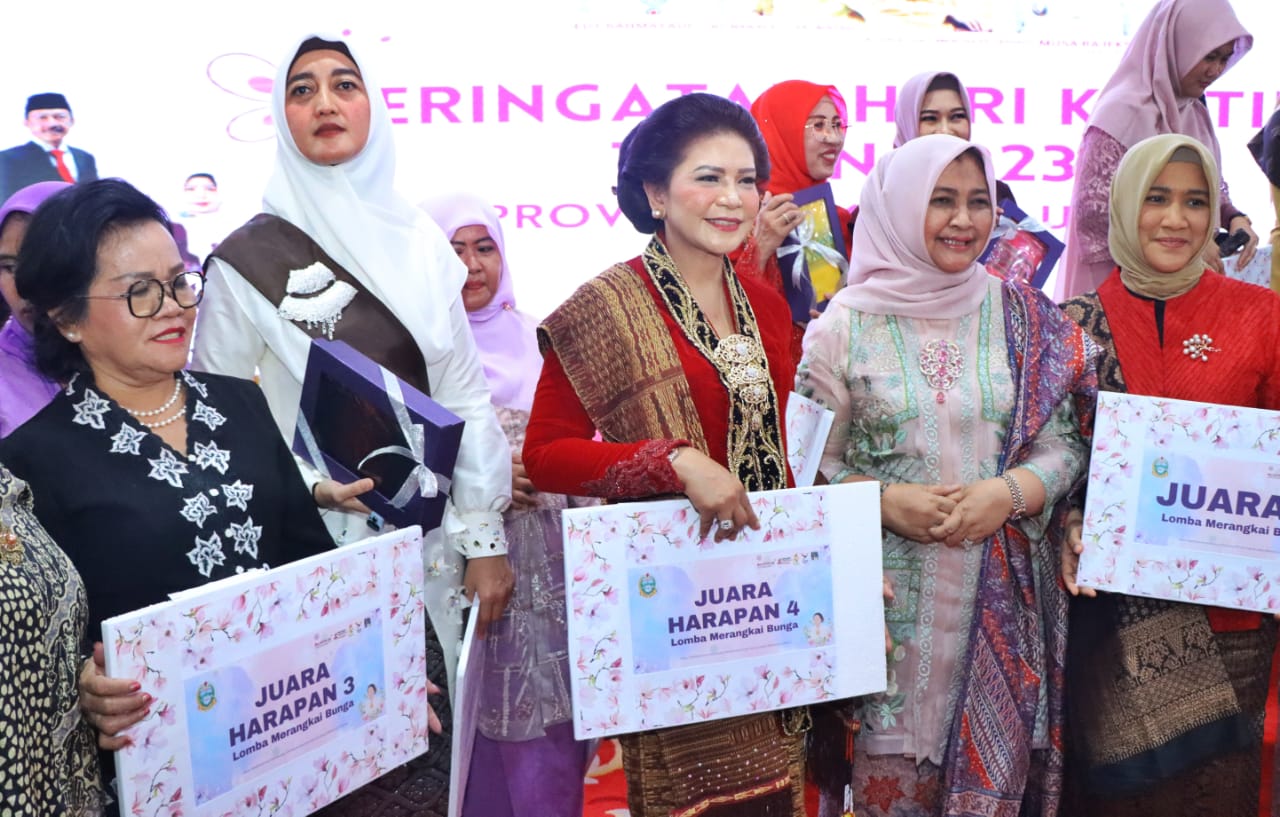 Ketua TP PKK Simalungun raih juara harapan tiga (Photo Istimewa)