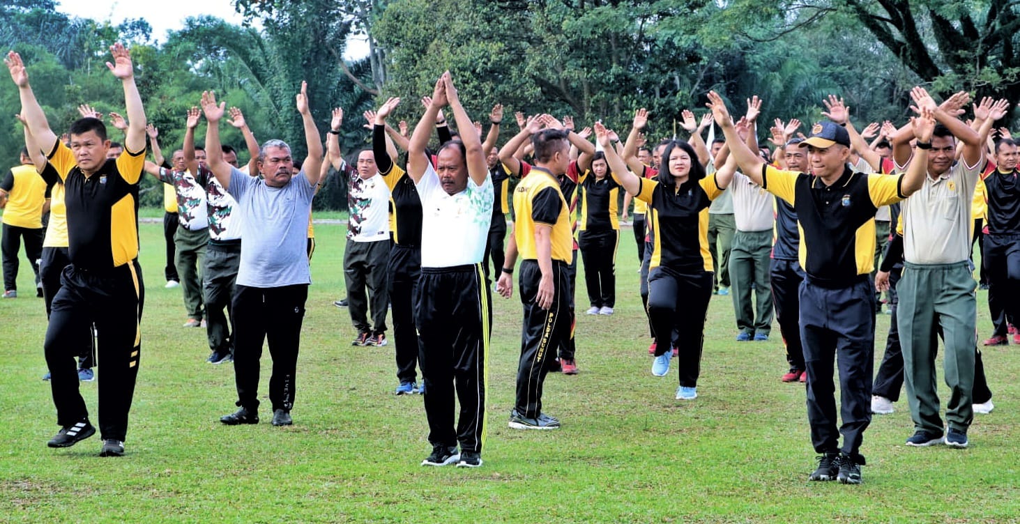 Olahraga bersama dalam rangka peringatan Hari Bhayangkari ke 77 (ist)
