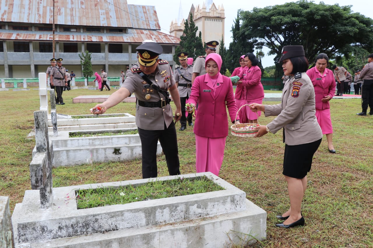 Kapolres Toba AKBP Taufiq Hidayat Thayeb, Wakapolres Toba Kompol Lamin, Pejabat Utama, Perwira dan Seluruh jajaran Polres Toba.