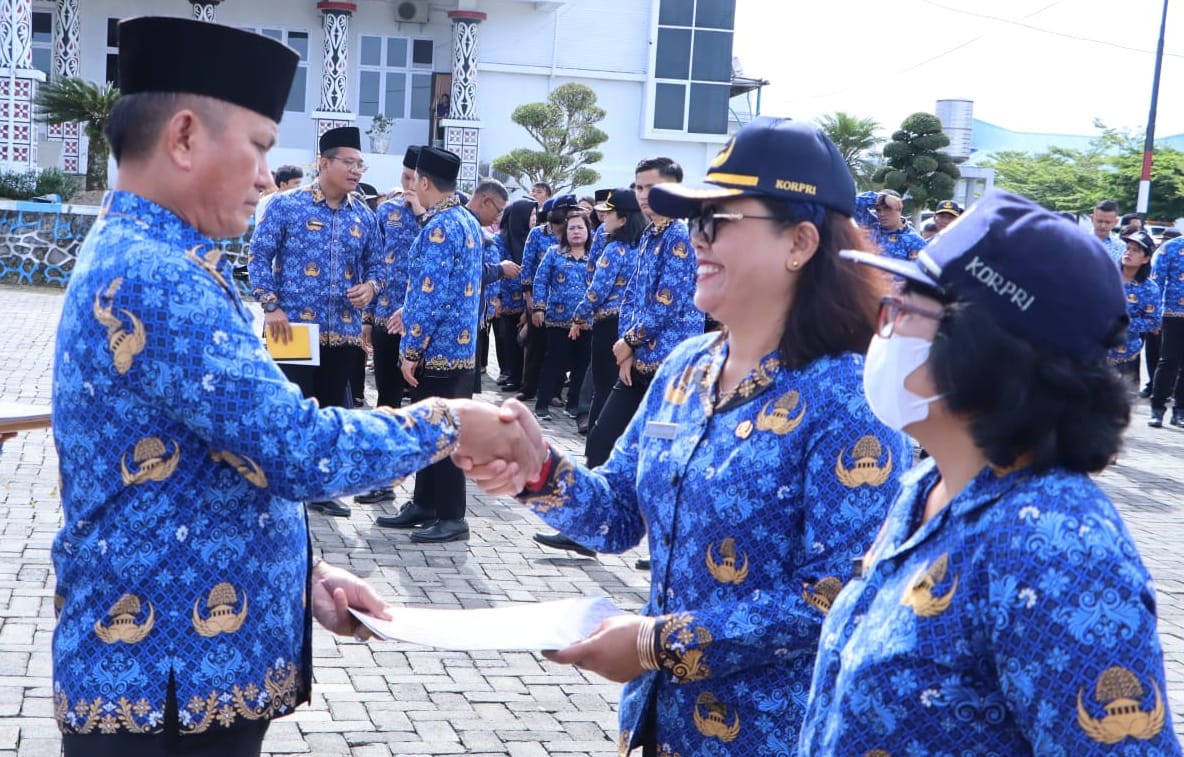Upacara HKN Pemkab Simalungun, Bupati sebagai Pembina Upacara yang diwakili Sekdakab (Ist)