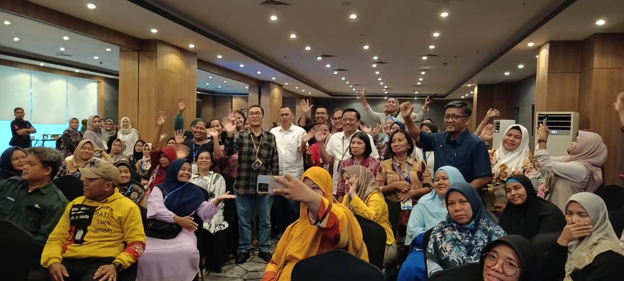 Ratusan wanita penggiat UMKM (NSH9)