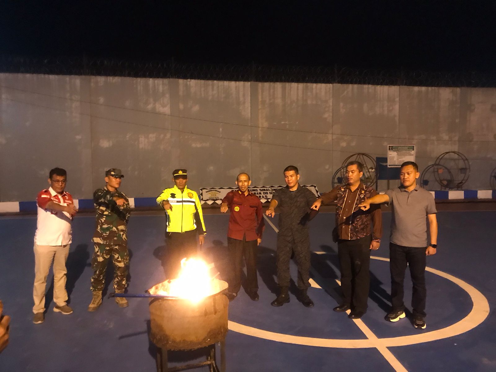 Pembakaran benda larangan