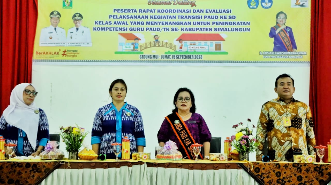 Foto bersama Bunda PAUD Simalungun