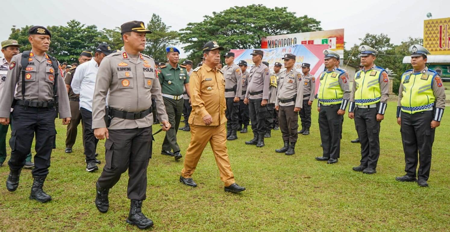 Bupati Radiapoh turut periksa kesiapan pasukan Operasi Mantap Brata Toba 2023 - 2024 Polres Simalungun