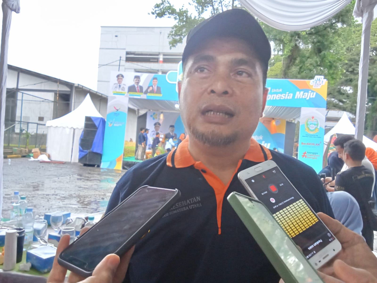 Kepala Dinas Kesehatan Sumut dr Alwi Mujahit Hasibuan, M.Kes saat diwawancarai wartawan