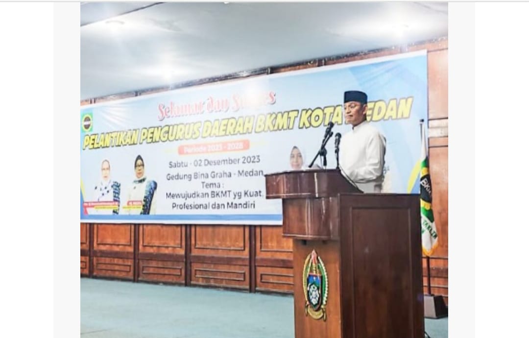 Sekda Kota Medan Wiriya Alrahman saat menghadiri pelantikan Pengurus Daerah BKMT Kota Medan ( ist)