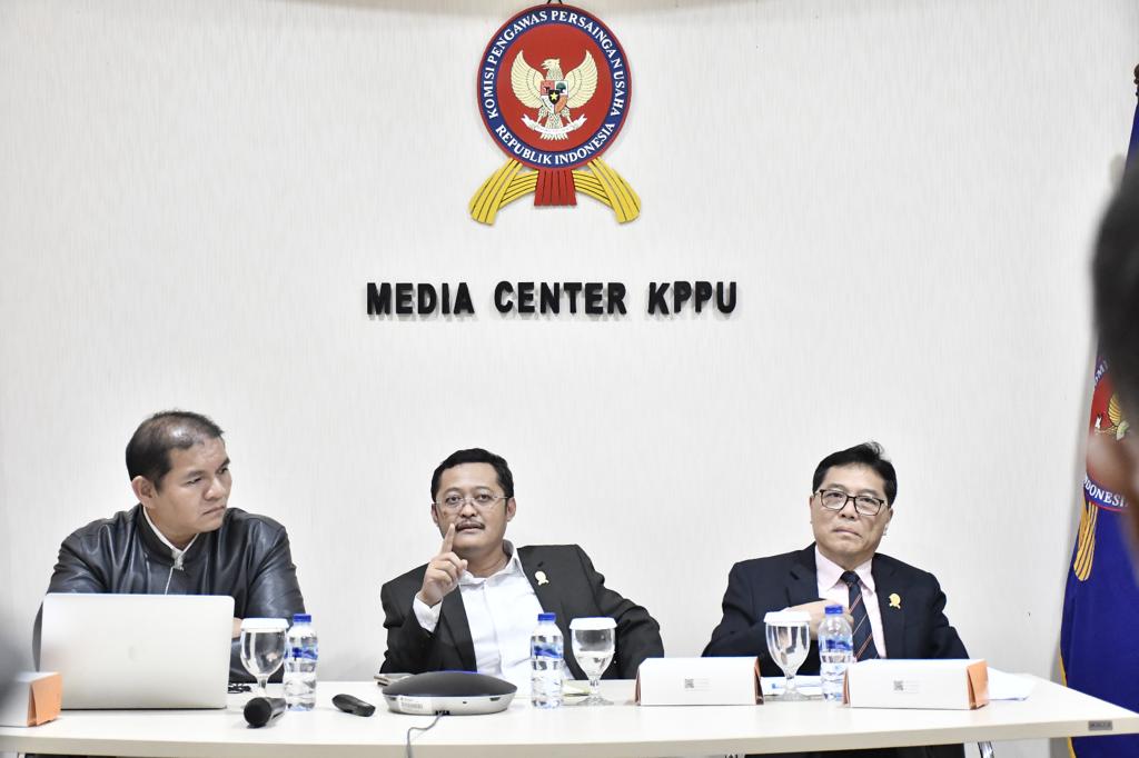 Ketua KPPU, Prof. M. Afif Hasbullah, dalam diskusi media yang diselenggarakan secara hybrid