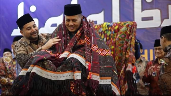 Pengurus Ikanas dan Hima Lubis Ulosi Wagub Sumut Musa Rajekshah