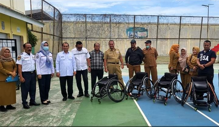 Dispora Sumut dan kursi roda (photo istimewa)