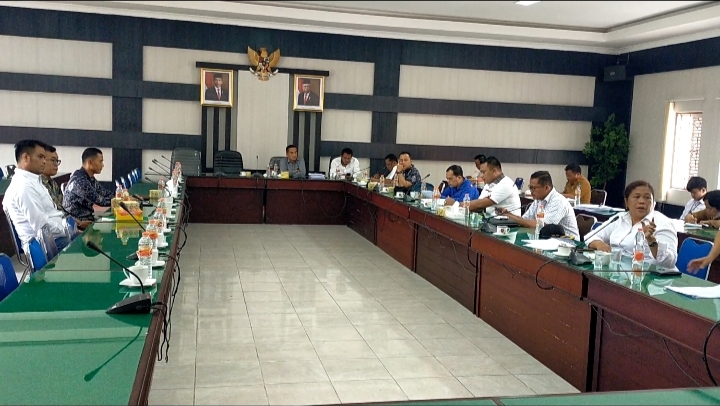 Tim Pansus II DPRD Simalungun bersama pihak Hotel Patra Jasa