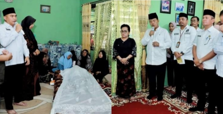 Bupati Simalungun bersama istri dan sejumlah OPD Pemkab Simalungun saat di rumah duka (Zai)