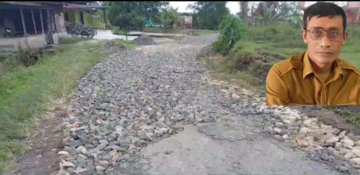 Rekonstruksi jalan milik Dinas PUTR Simalungun mirip pakai bebatuan murah meriah alias tidak sesuai spek