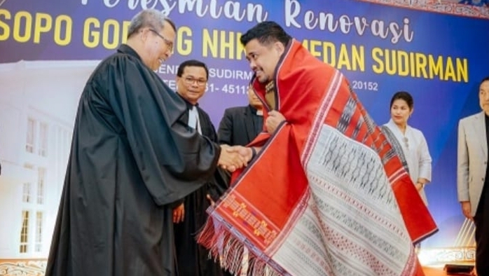 Wali Kota Medan, Bobby Nasution saat diolusi