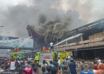 Gedung IV Pasar Horas Siantar Terbakar