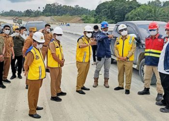 Bupati Dan Wakilnya Tinjau Jalan Tol Sinaksak – Panei