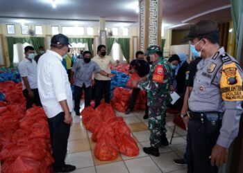 Walikota Tebing Tinggi Ir. H. Umar Zunaidi Hasibuan. MM langsung Memantau Peyaluran Banson Kepada Masyarakat.