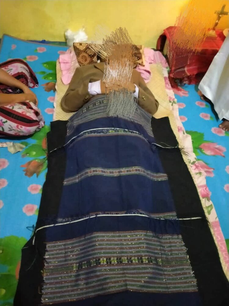 Korban saat meninggal di Puskesmas Galang