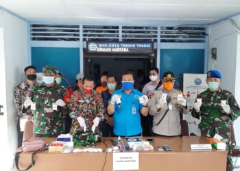 Kepala BNNK Tebingtinggi AKBP Fadulusi Zenrato bersama kapolres Tebingtinggi AKBP James P Hutagaol