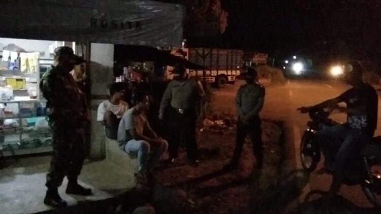 Polsek Sipispis  lakukan patroli pd malam hari.