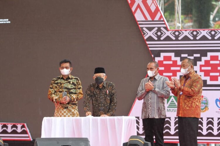 Wapres KH Mar'uf Amin di Parapat