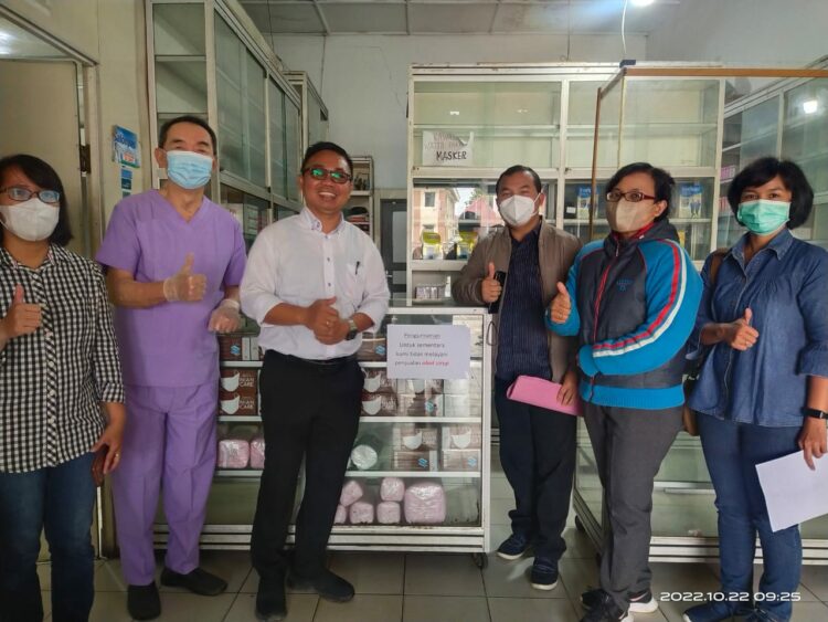 Dinas Kesehatan Kabupaten Toba, Provinsi Sumatera Utara, melakukan sosialisasi tentang kewaspadaan dini gangguan penyakit gagal ginjal akut progresif atipikal kepada sarana kesehatan, apotik dan toko obat (f:ist/konstruktif)