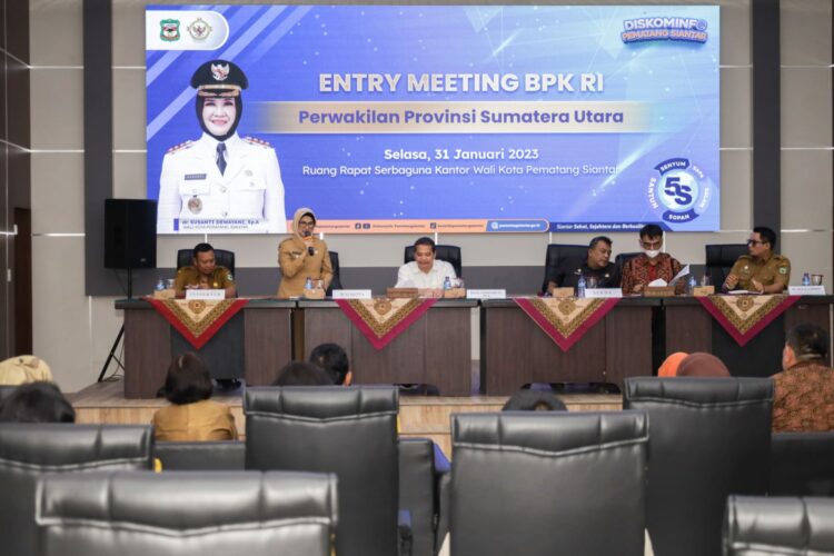 dr Susanti Dewayani SpA menghadiri Entry Meeting Bersama Badan Pemeriksa Keuangan Perwakilan Provinsi Sumatera Utara (f:ist/konstruktif)